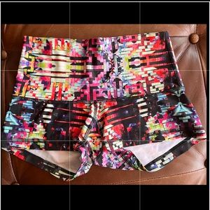 Print shorts small